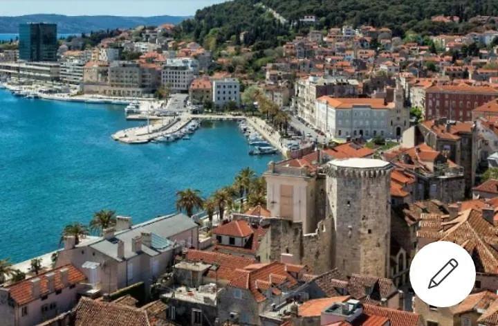 Experience Split Apt Apartment