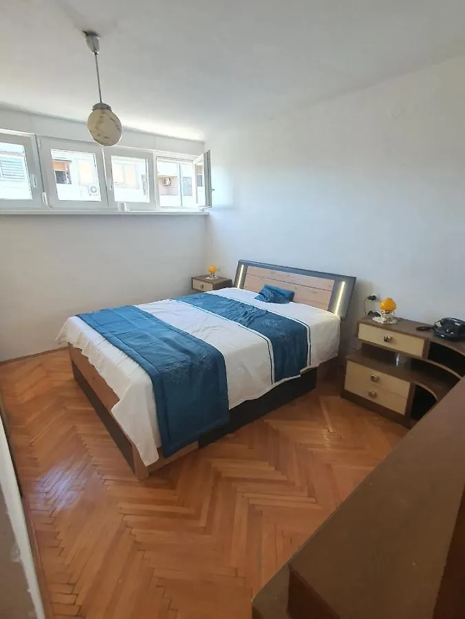 Experience Split Apt Apartment